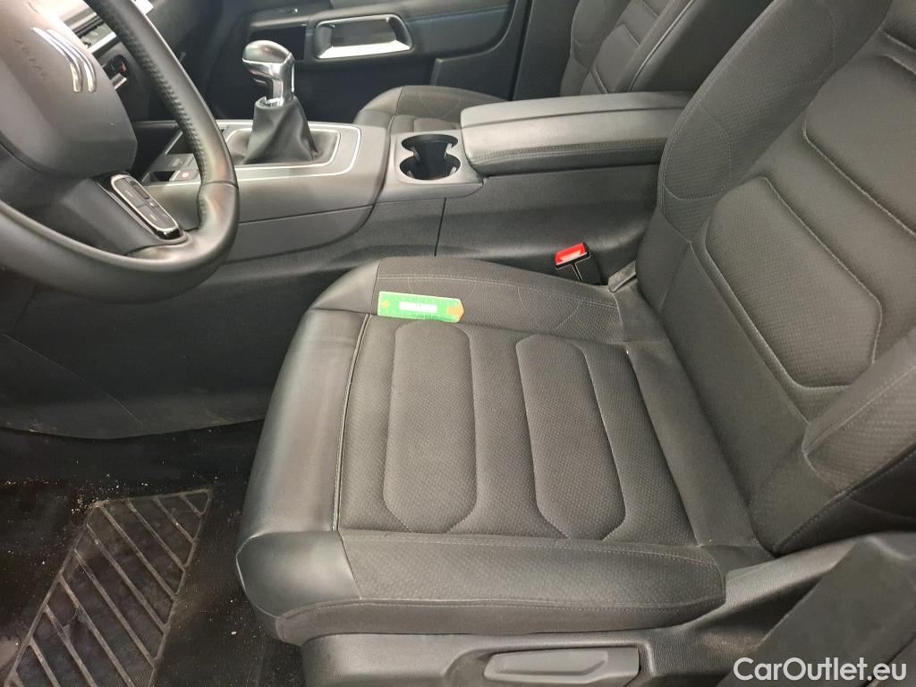  Citroen  C5 Aircross CITROEN  / 2022 / 5P / SUV PureTech 130 S&S BVM6 Feel #19