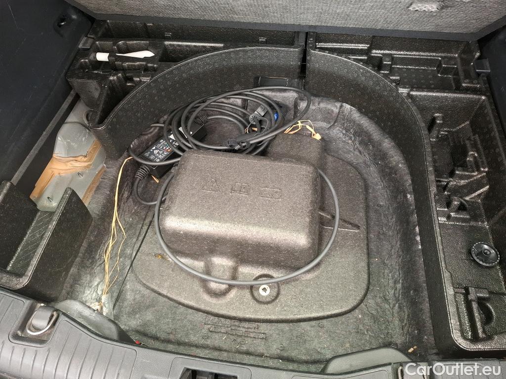 Ford  Kuga FORD  / 2019 / 5P / SUV 2.5 Dur 225 hybrid PHEV Pshift Titanium #56
