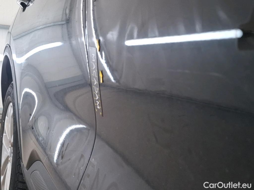  Ford  Kuga FORD  / 2019 / 5P / SUV 2.5 Dur 225 hybrid PHEV Pshift Titanium #94