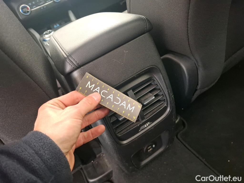  Ford  Kuga FORD  / 2019 / 5P / SUV 2.5 Dur 225 hybrid PHEV Pshift Titanium #52