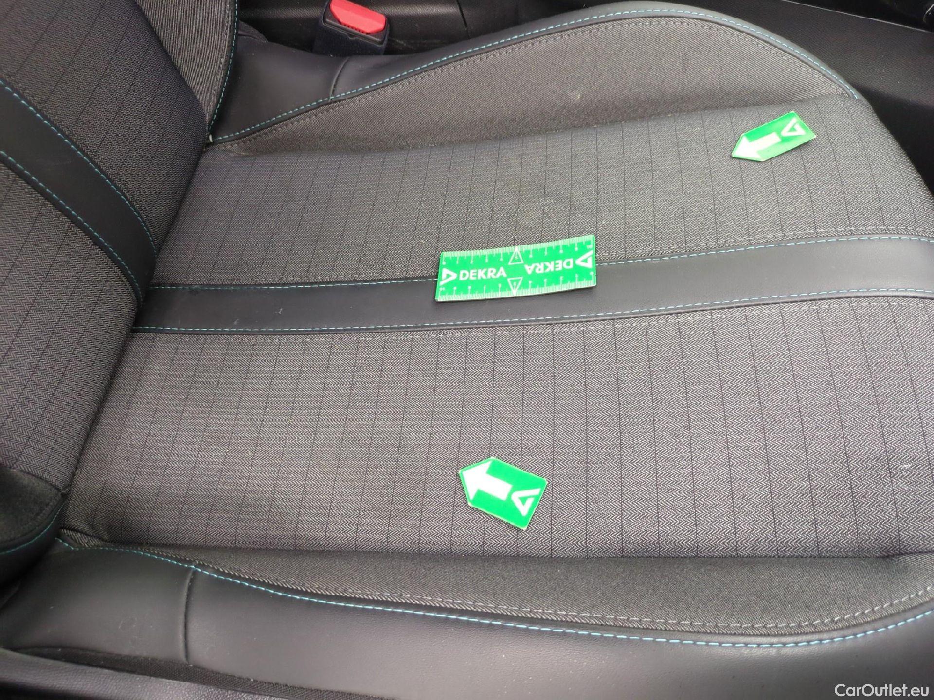  Peugeot  2008  Allure 1.5 HDi 130CV BVA8 E6d #3