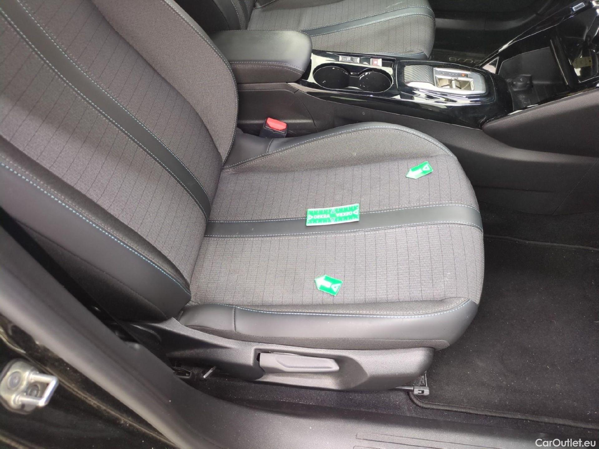  Peugeot  2008  Allure 1.5 HDi 130CV BVA8 E6d #4