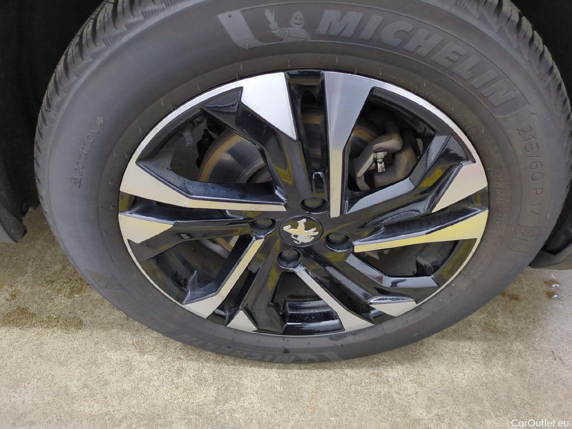  Peugeot  2008  Allure 1.5 HDi 130CV BVA8 E6d #10