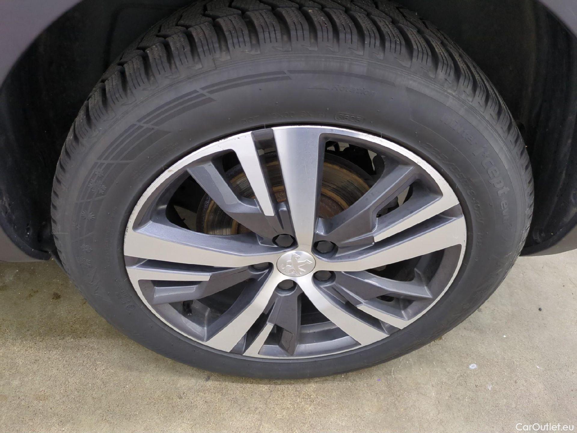  Peugeot  5008  Allure Pack 1.5 HDi 130CV BVA8 7 Sieges E6d #8