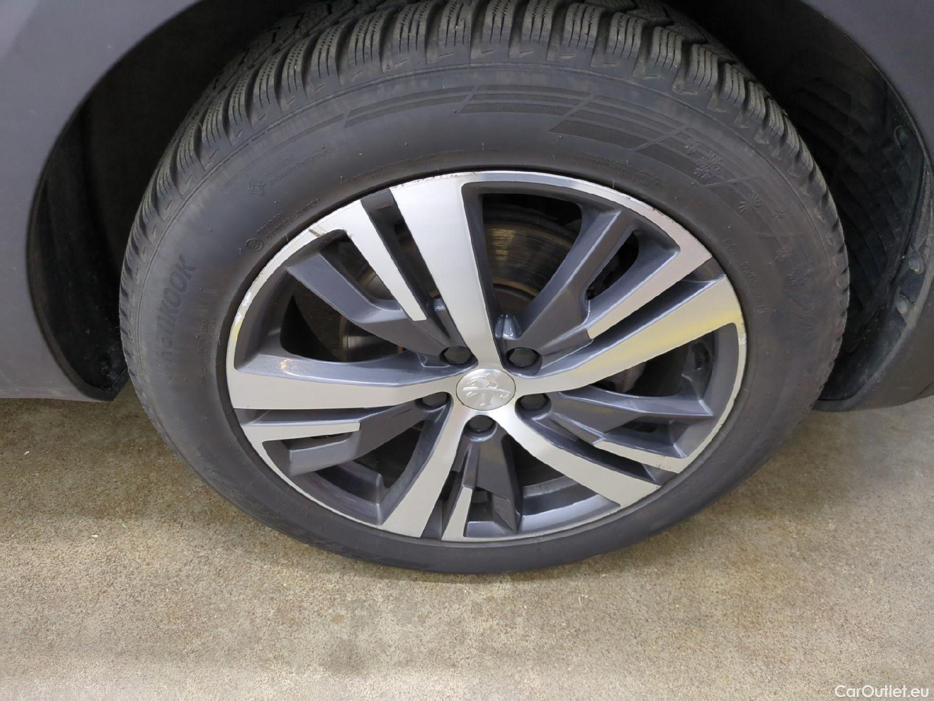  Peugeot  5008  Allure Pack 1.5 HDi 130CV BVA8 7 Sieges E6d #6
