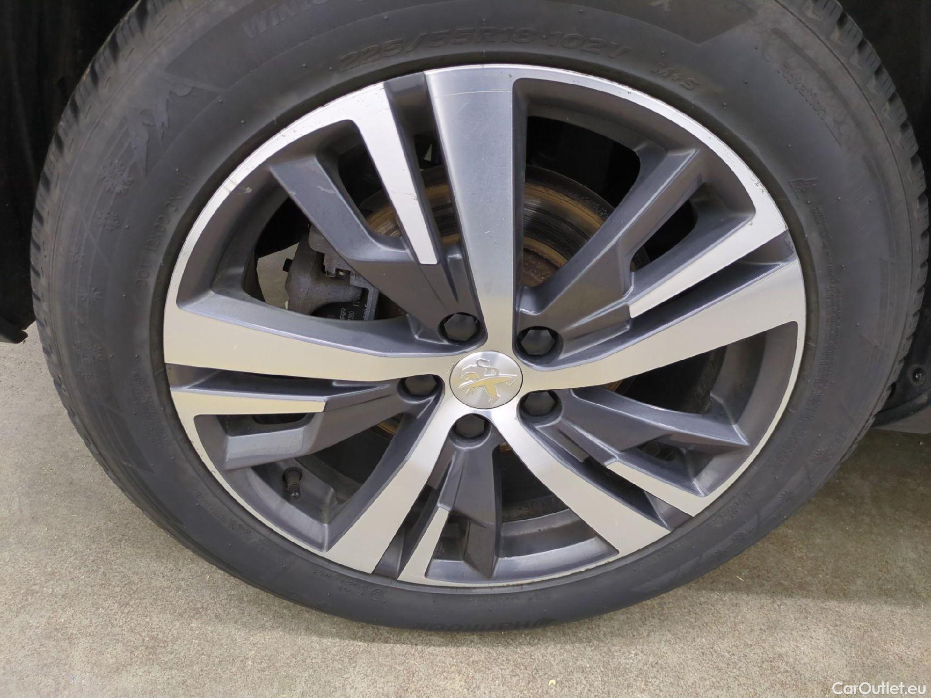  Peugeot  5008  Allure Pack 1.5 HDi 130CV BVA8 7 Sieges E6d #11
