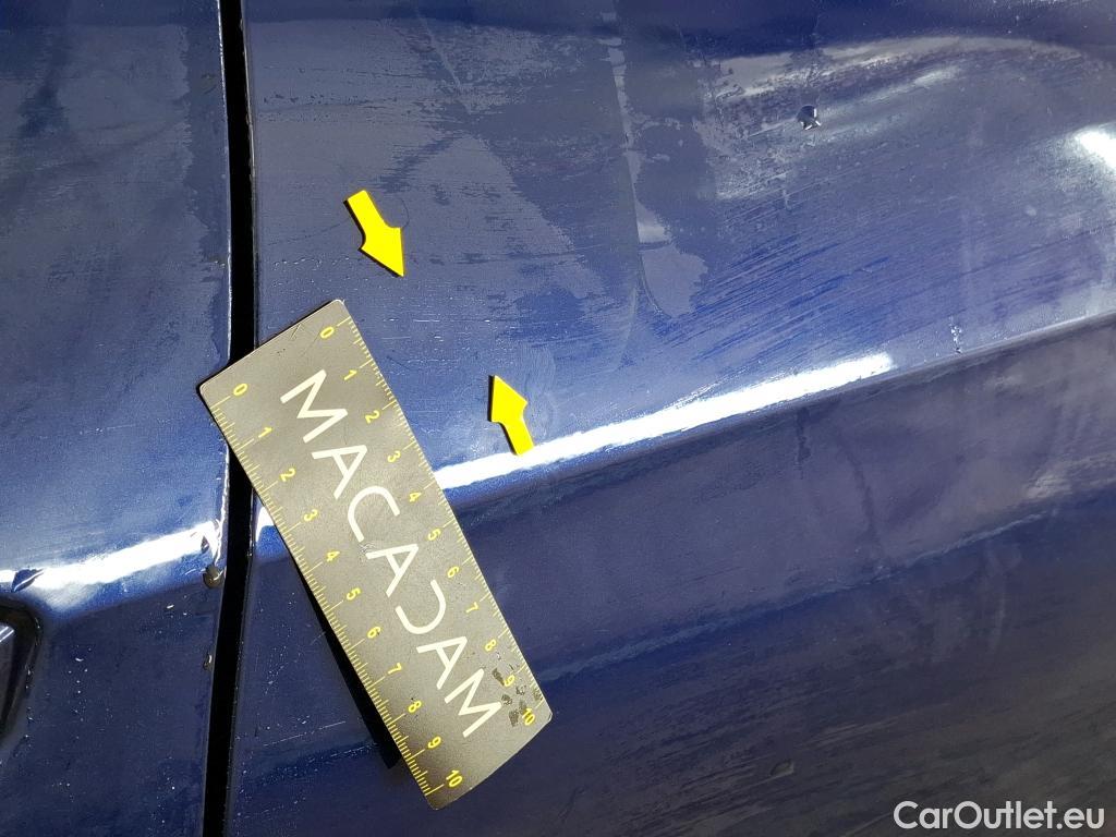  Audi  A4  Avant 30 TDI Business Line 2.0 TDI 135CV BVA7 E6d #98
