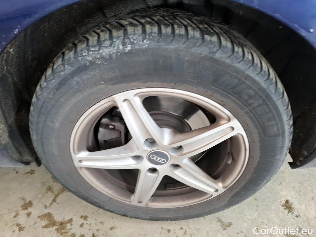  Audi  A4  Avant 30 TDI Business Line 2.0 TDI 135CV BVA7 E6d #58