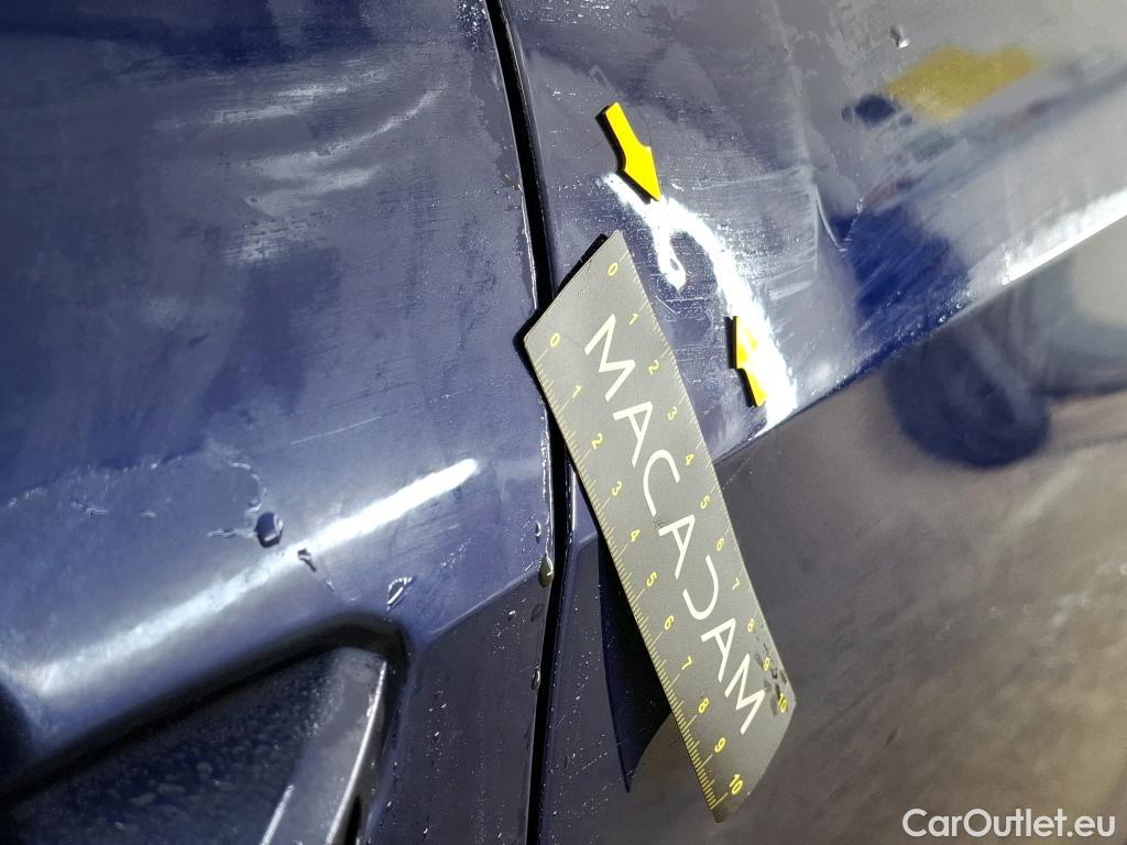  Audi  A4  Avant 30 TDI Business Line 2.0 TDI 135CV BVA7 E6d #99