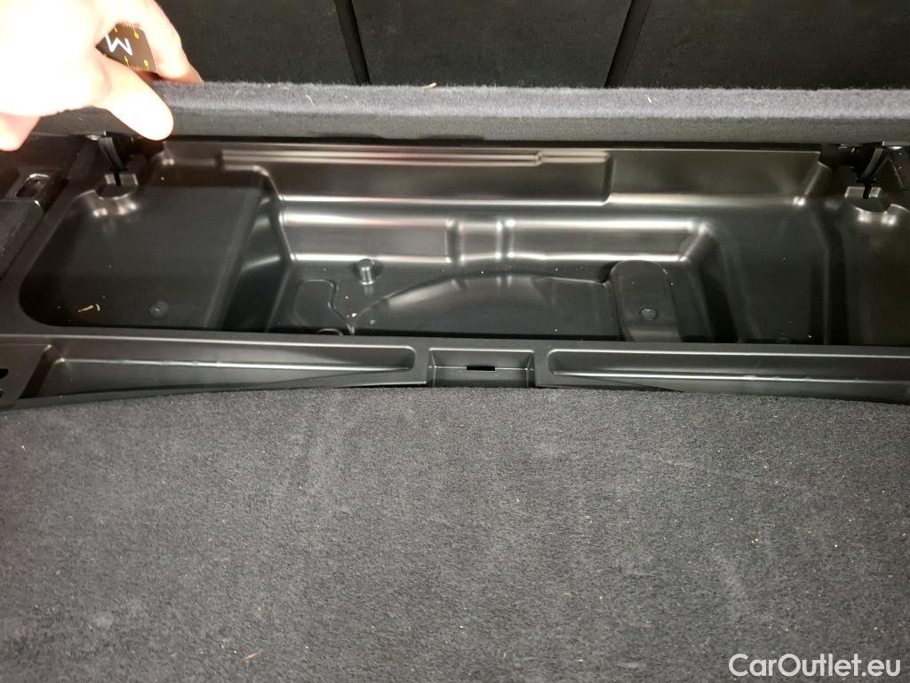  Audi  A4  Avant 30 TDI Business Line 2.0 TDI 135CV BVA7 E6d #87