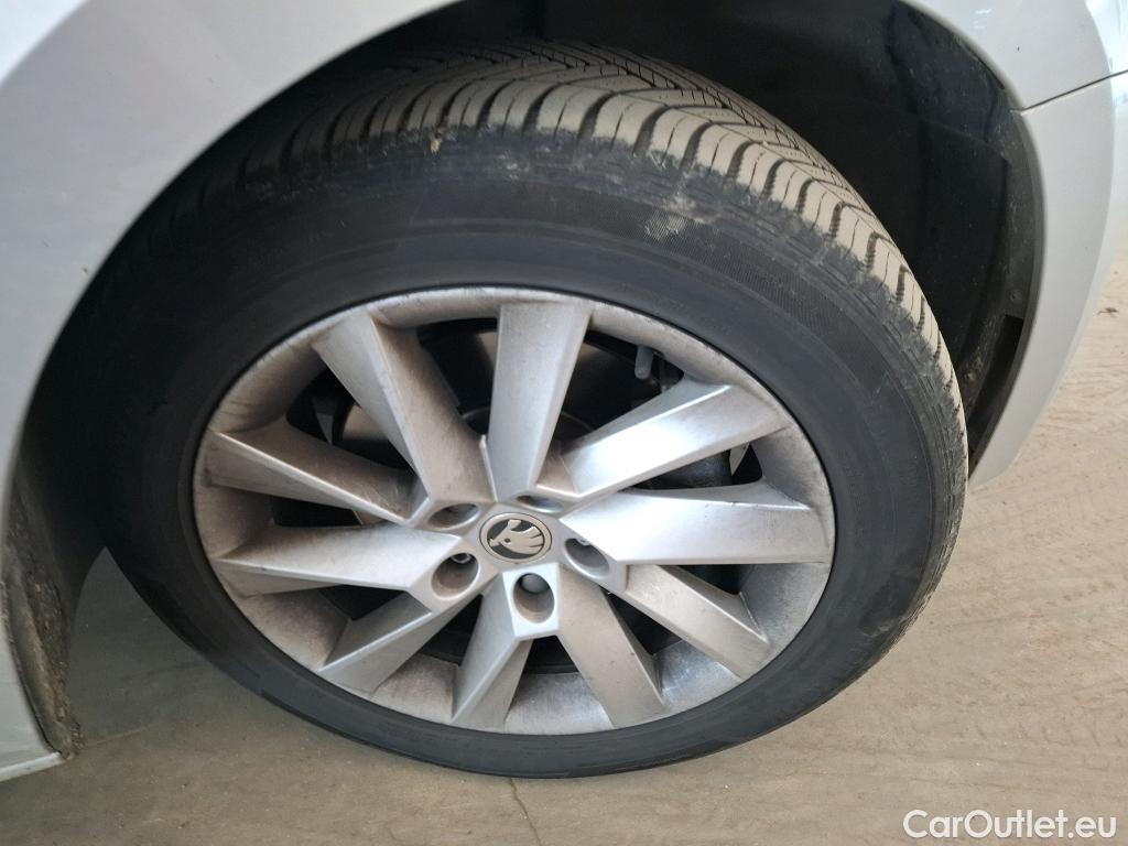  Skoda  Superb  Break Business 2.0 TDI 150CV BVA7 E6d #4