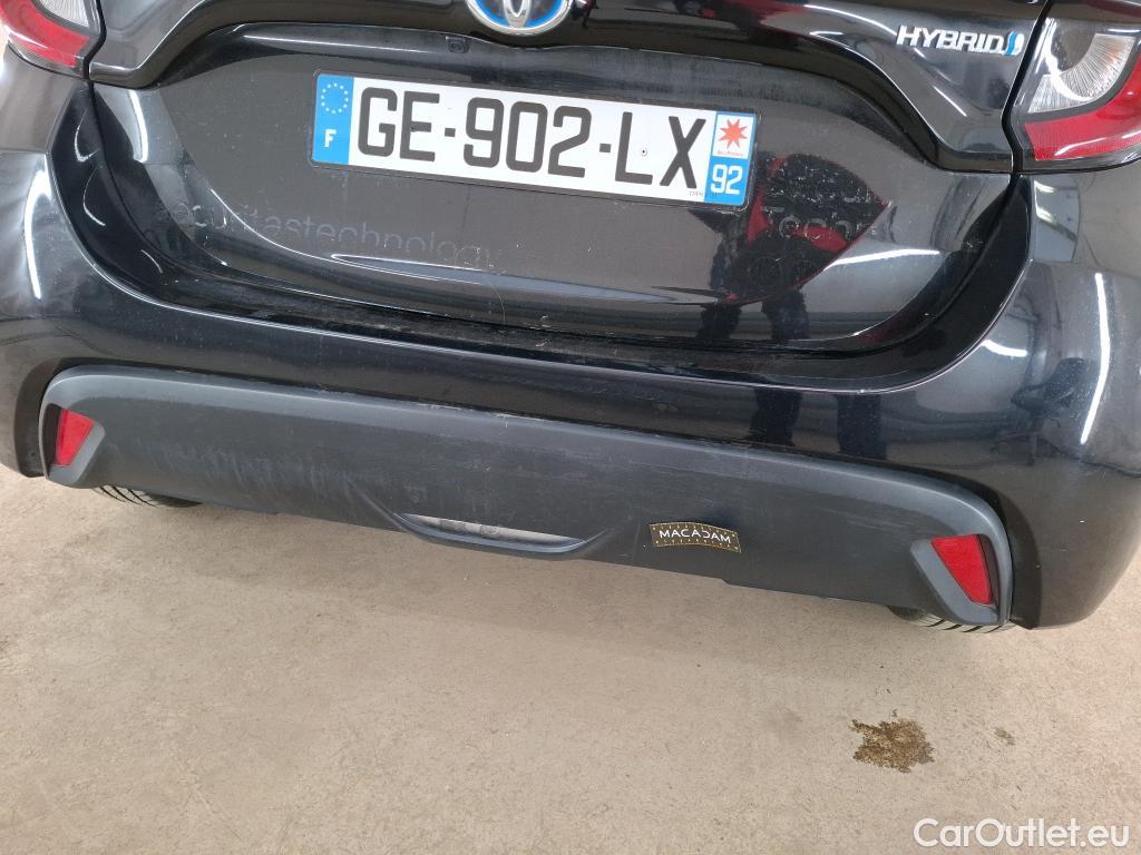  Toyota  Yaris TOYOTA  Hybride / 2019 / 5P / Berline Hybride 116h Dynamic Business Stage Acad #82