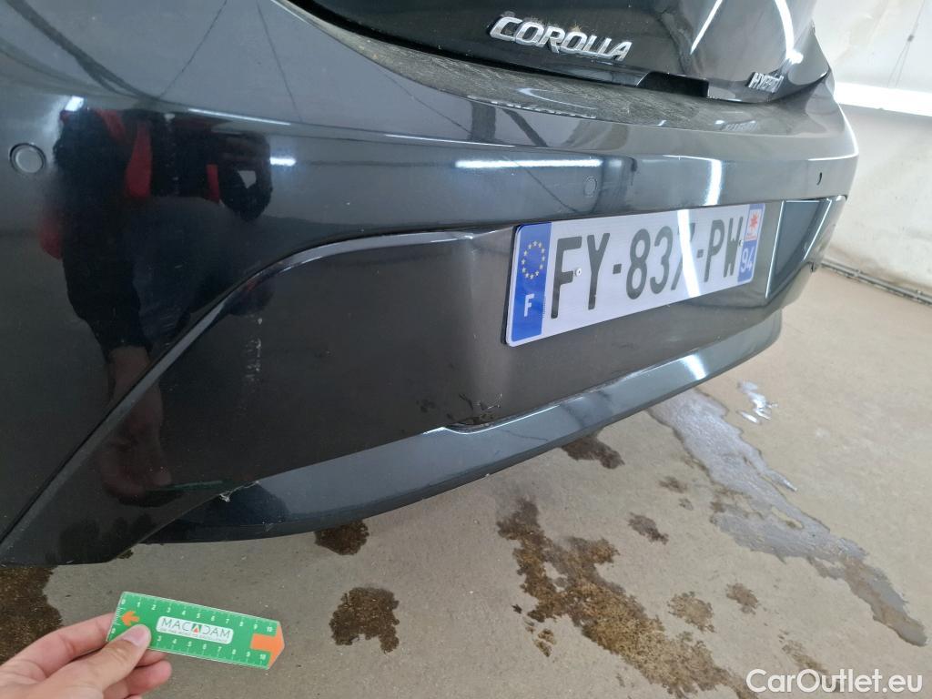  Toyota  Corolla TOYOTA  / 2018 / 5P / Berline Hybride 122h Dynamic Business Stage Acad #39