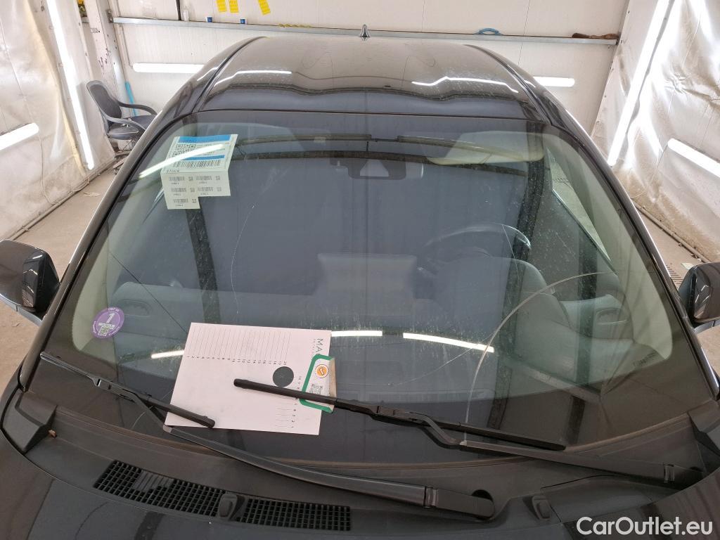  Toyota  Yaris TOYOTA  Hybride / 2019 / 5P / Berline Hybride 116h Dynamic Business Stage Acad #1