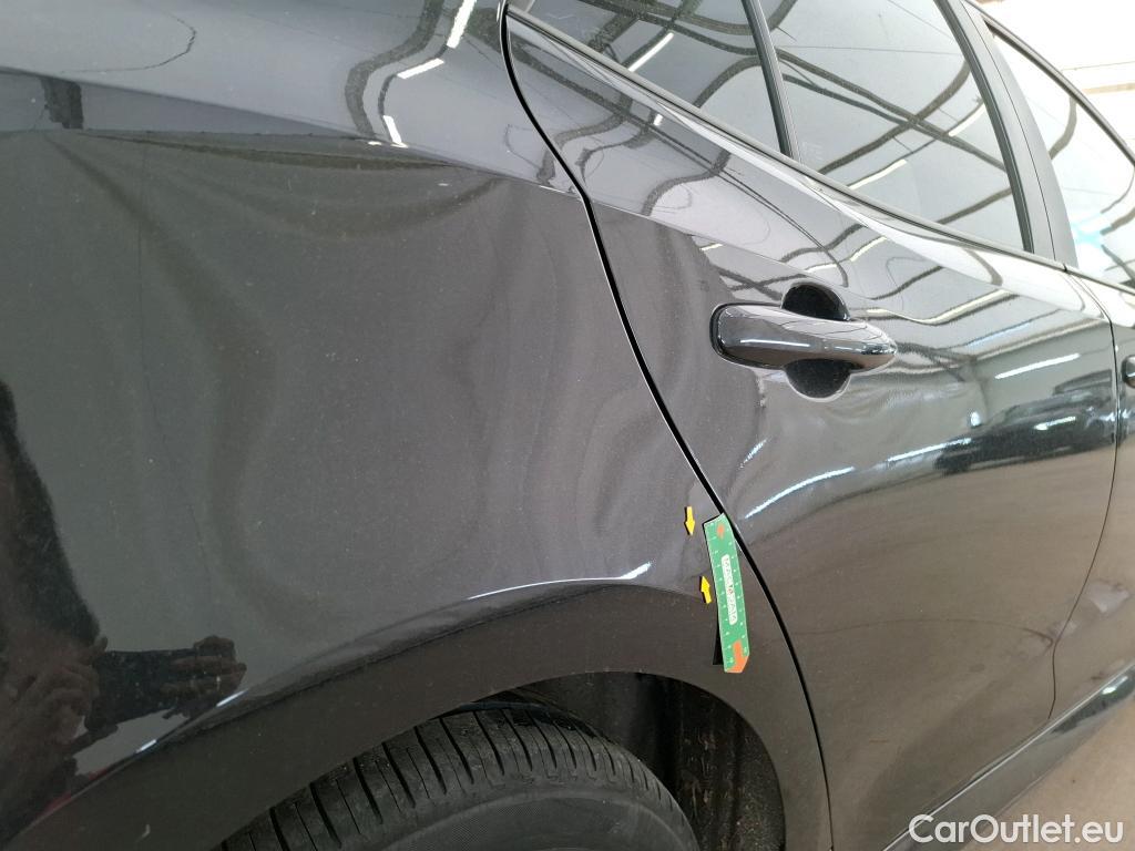  Toyota  Corolla TOYOTA  / 2018 / 5P / Berline Hybride 122h Dynamic Business Stage Acad #30