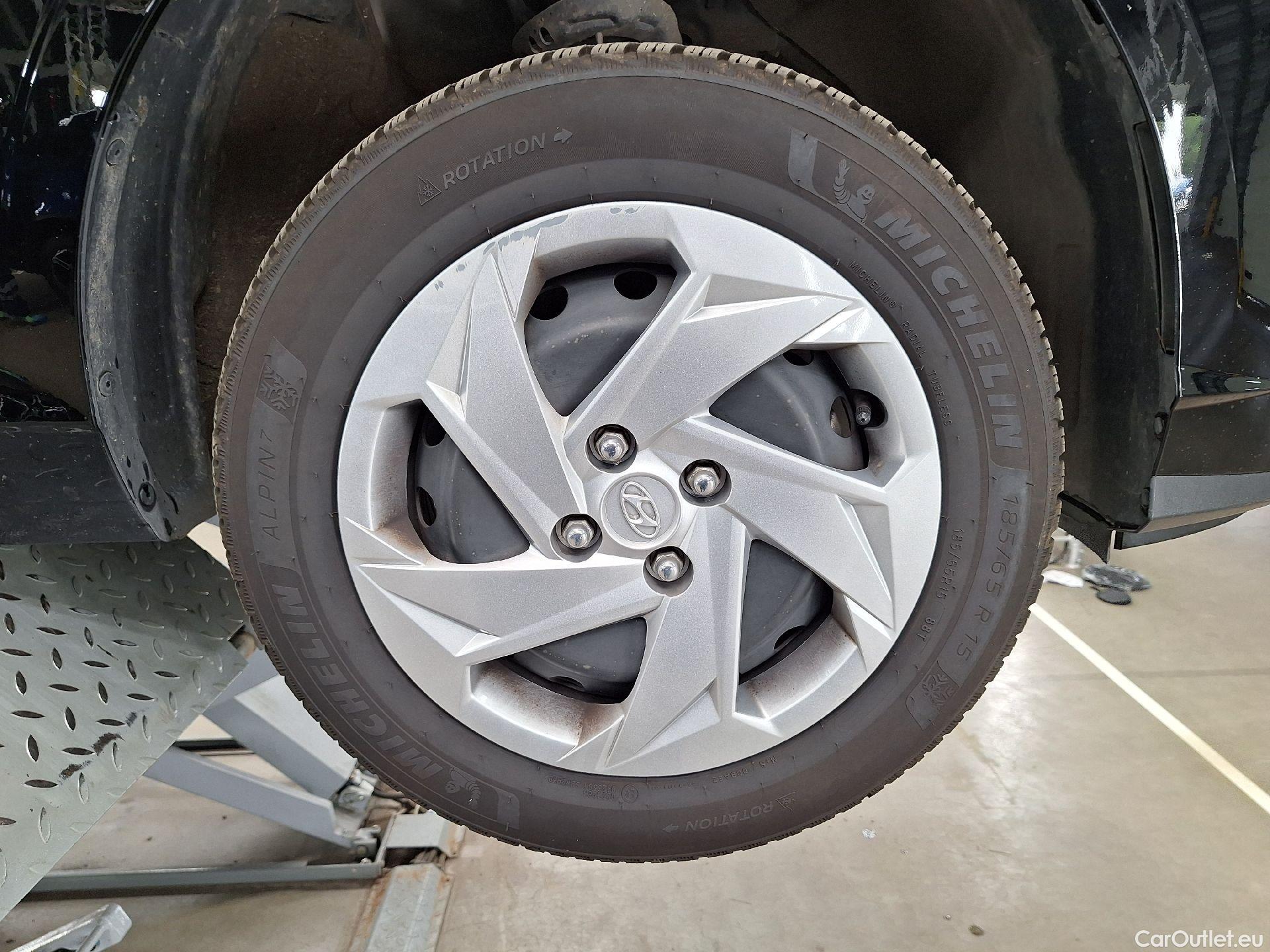  Hyundai  i20 Hyundai,  '20, Hyundai  1.0 T-GDi 74kW Twist 5d #18