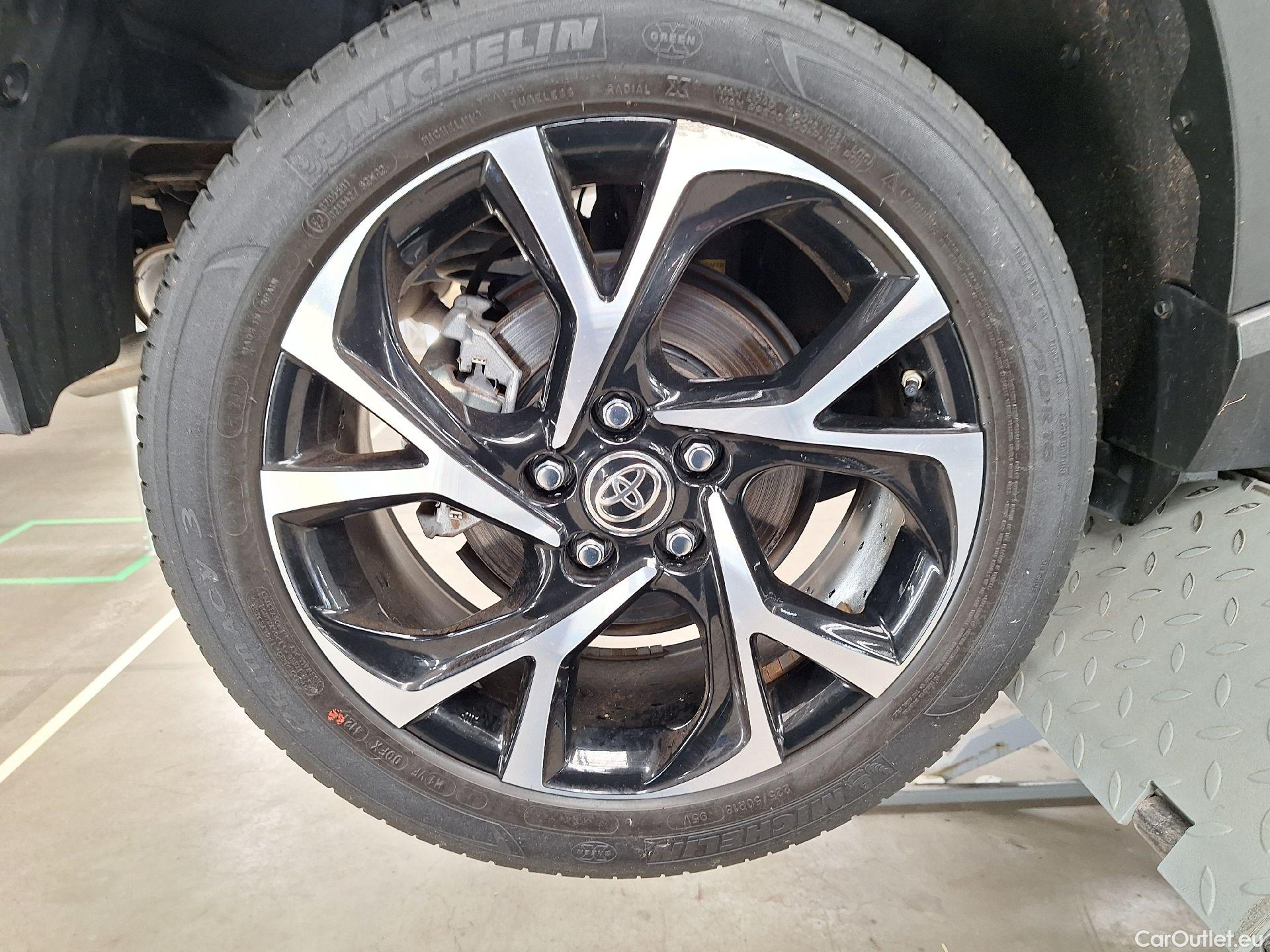  Toyota  C-HR Toyota,  '16, Toyota  1.8 VVT i-Hybrid C-Lub Mono-Tone E-CVT #24