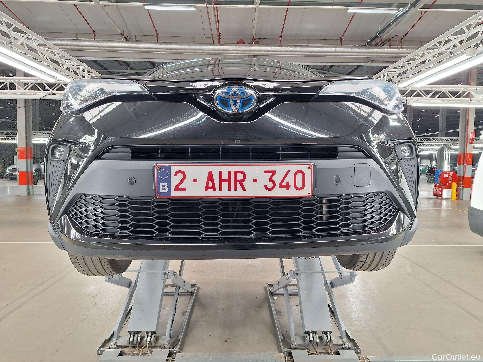  Toyota  C-HR Toyota,  '16, Toyota  1.8 VVT i-Hybrid C-Lub Mono-Tone E-CVT #28