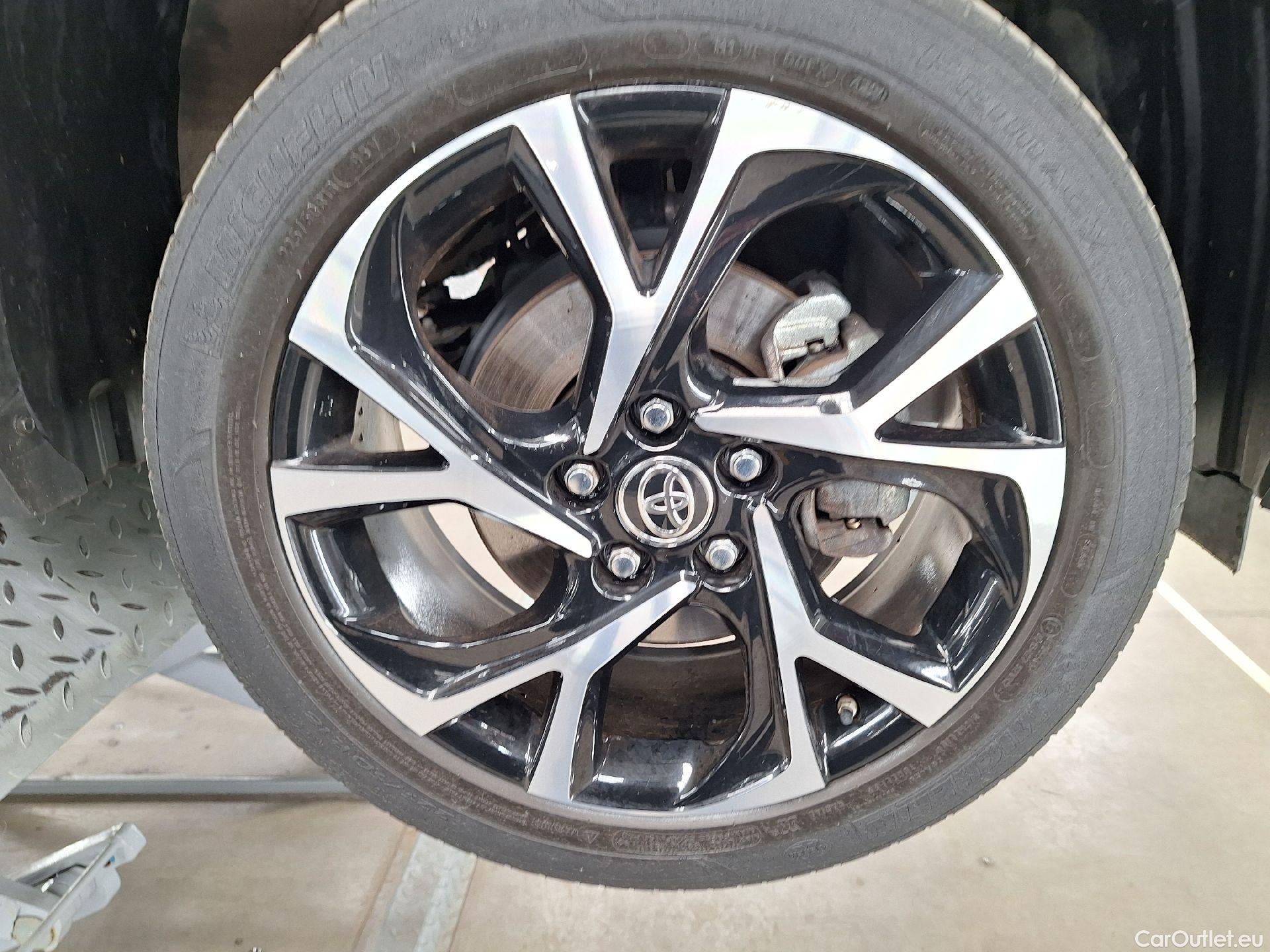  Toyota  C-HR Toyota,  '16, Toyota  1.8 VVT i-Hybrid C-Lub Mono-Tone E-CVT #26