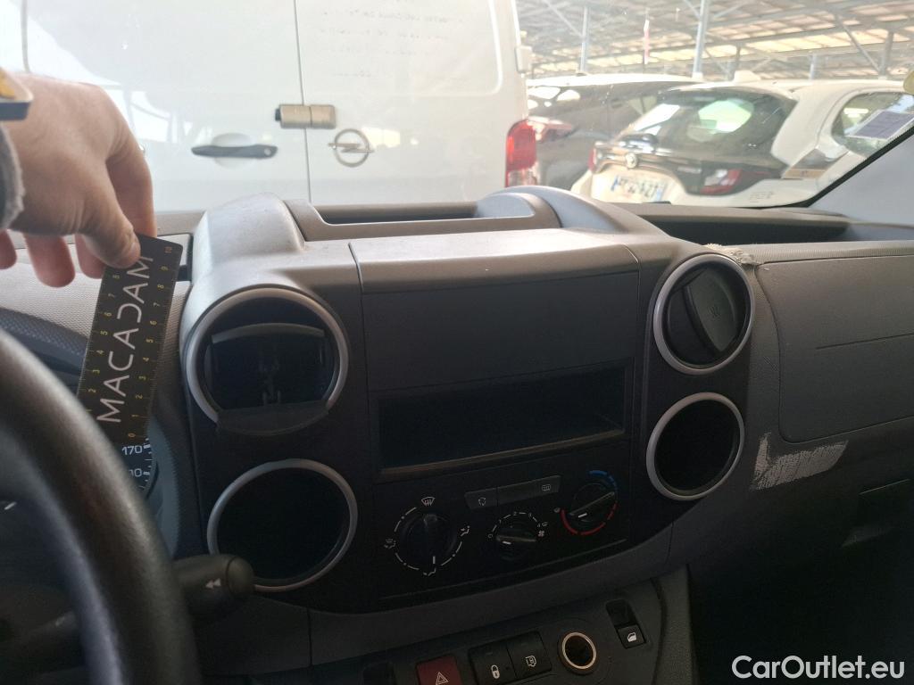  Citroen  Berlingo  Fourgon Confort L2 (Long) Cabine Approfondie 1.6 BlueHDi 100CV BVM5 E6 #15