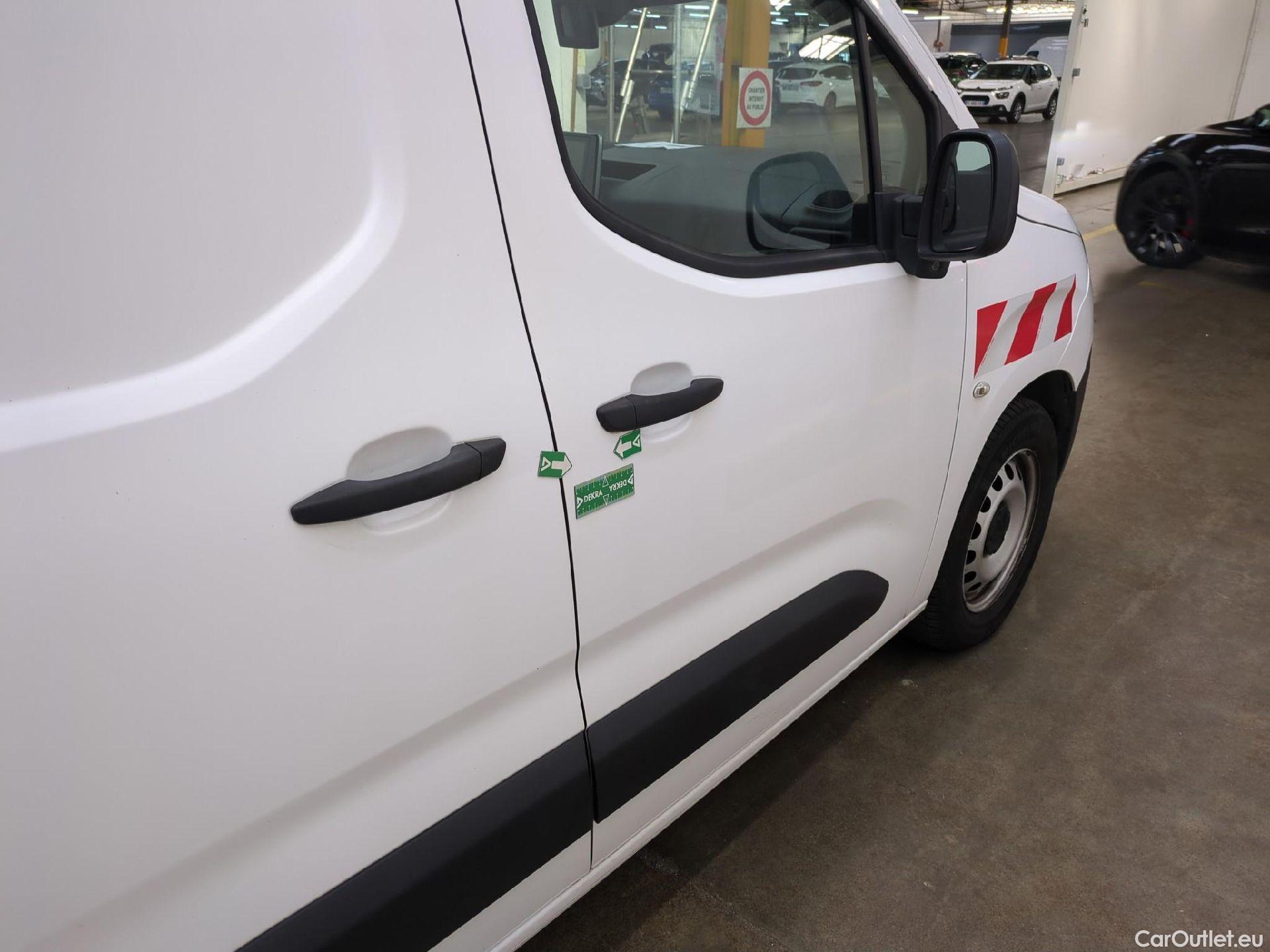  Citroen  Berlingo  Fourgon Worker M 1000 1.2 PureTech 130CV BVA8 E6d #22