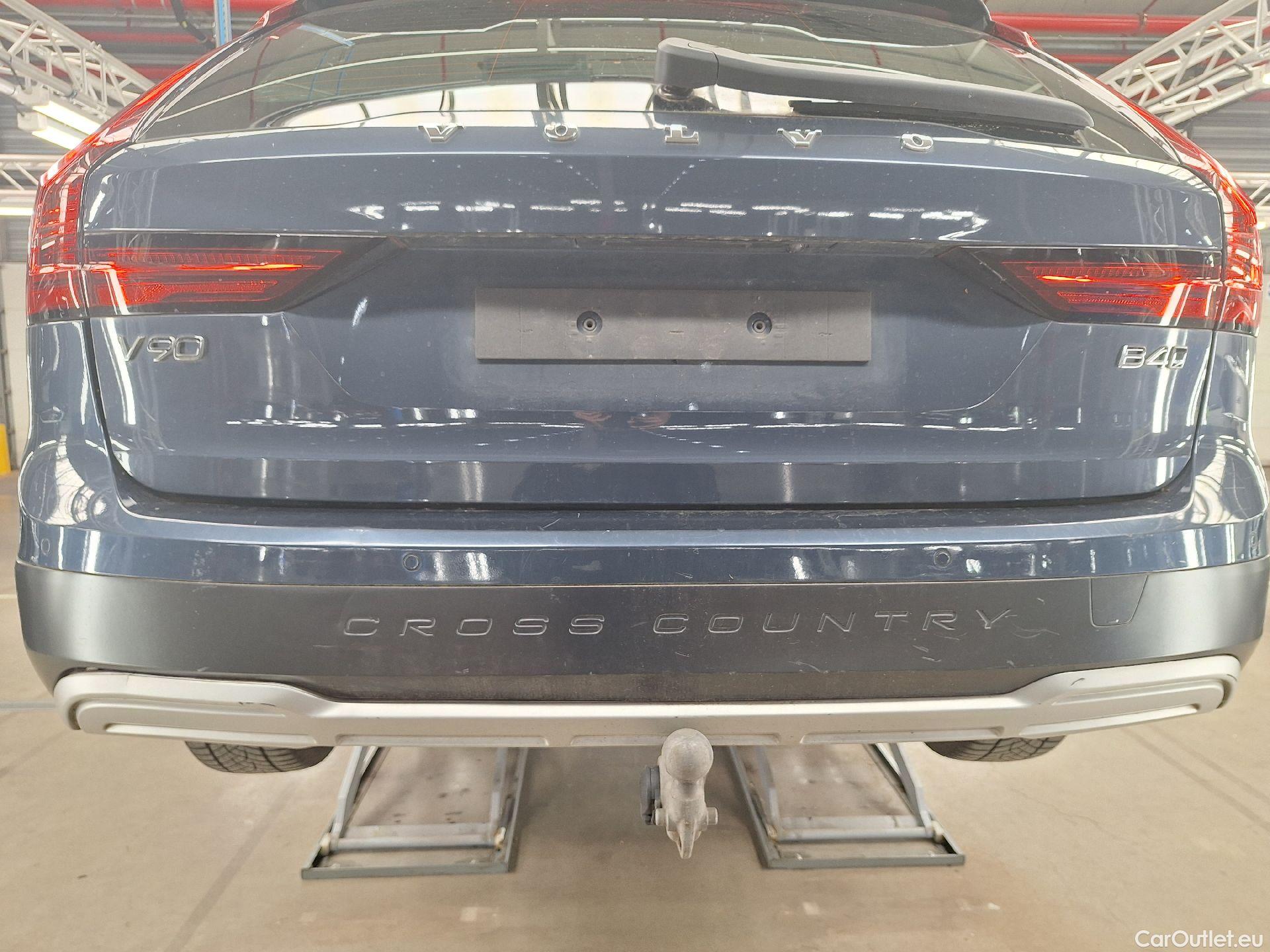  Volvo  V90 Volvo,  Cr.Country FL'20, Volvo  Cross Country B4 D 4x4 Geartr. Cross Cou #74