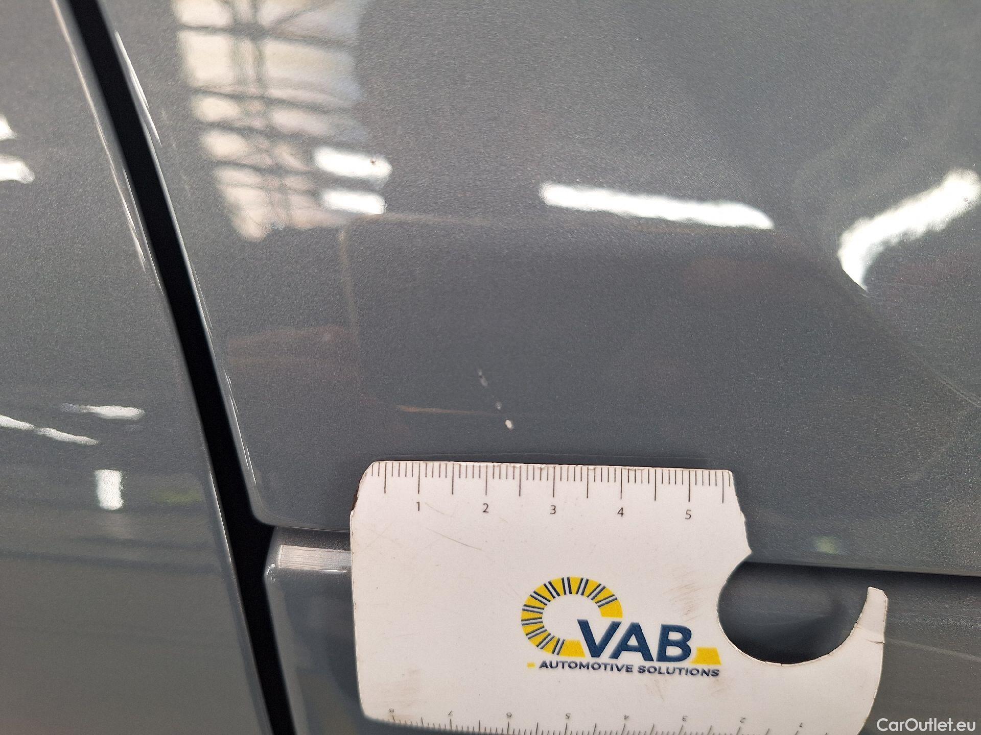  Volvo  XC 40 Volvo, XC40 '17, Volvo XC40 T3 Momentum Pro 5d #3