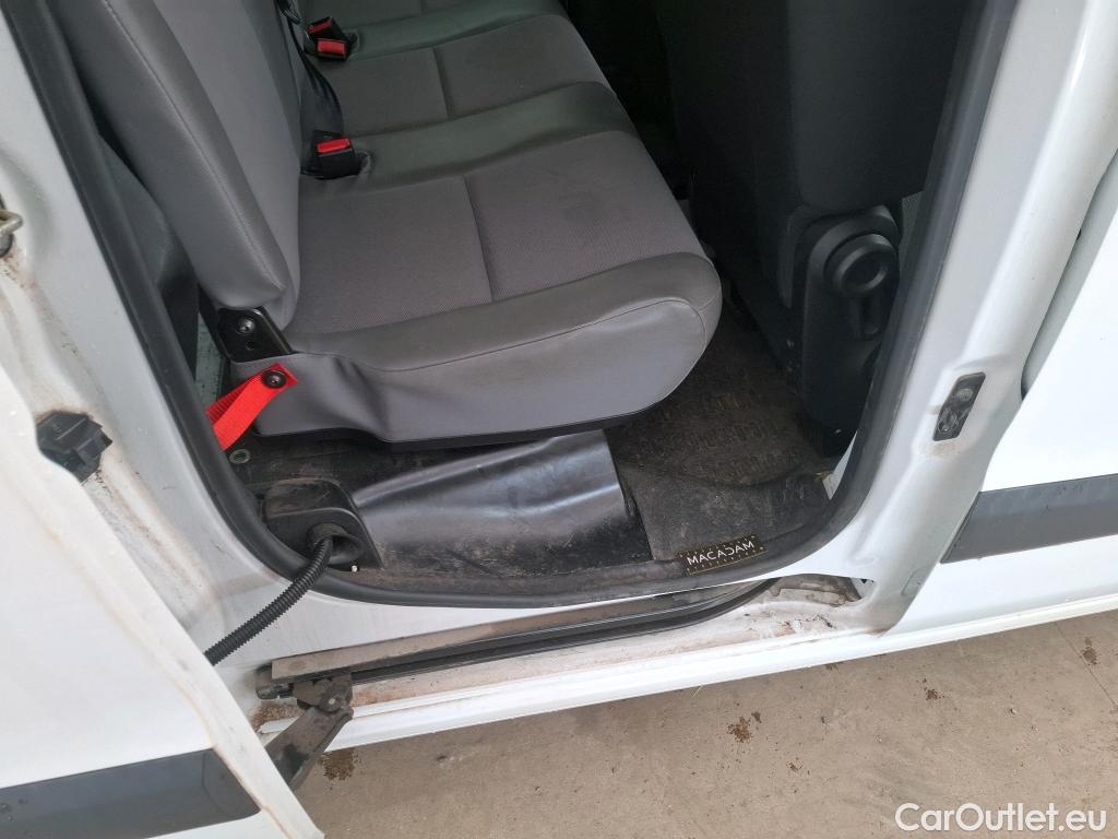  Citroen  Berlingo  Fourgon Confort L2 (Long) Cabine Approfondie 1.6 BlueHDi 100CV BVM5 E6 #4