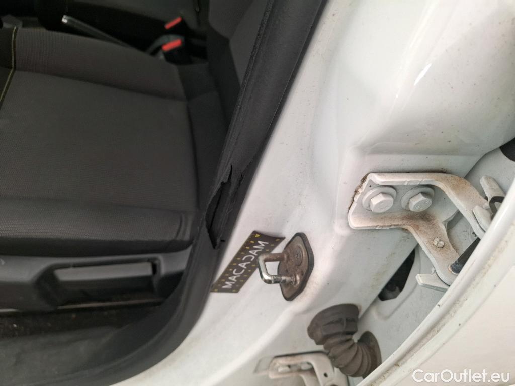  Citroen  C3  Société Feel 1.5 BlueHDI 100CV BVM6 E6dT #21