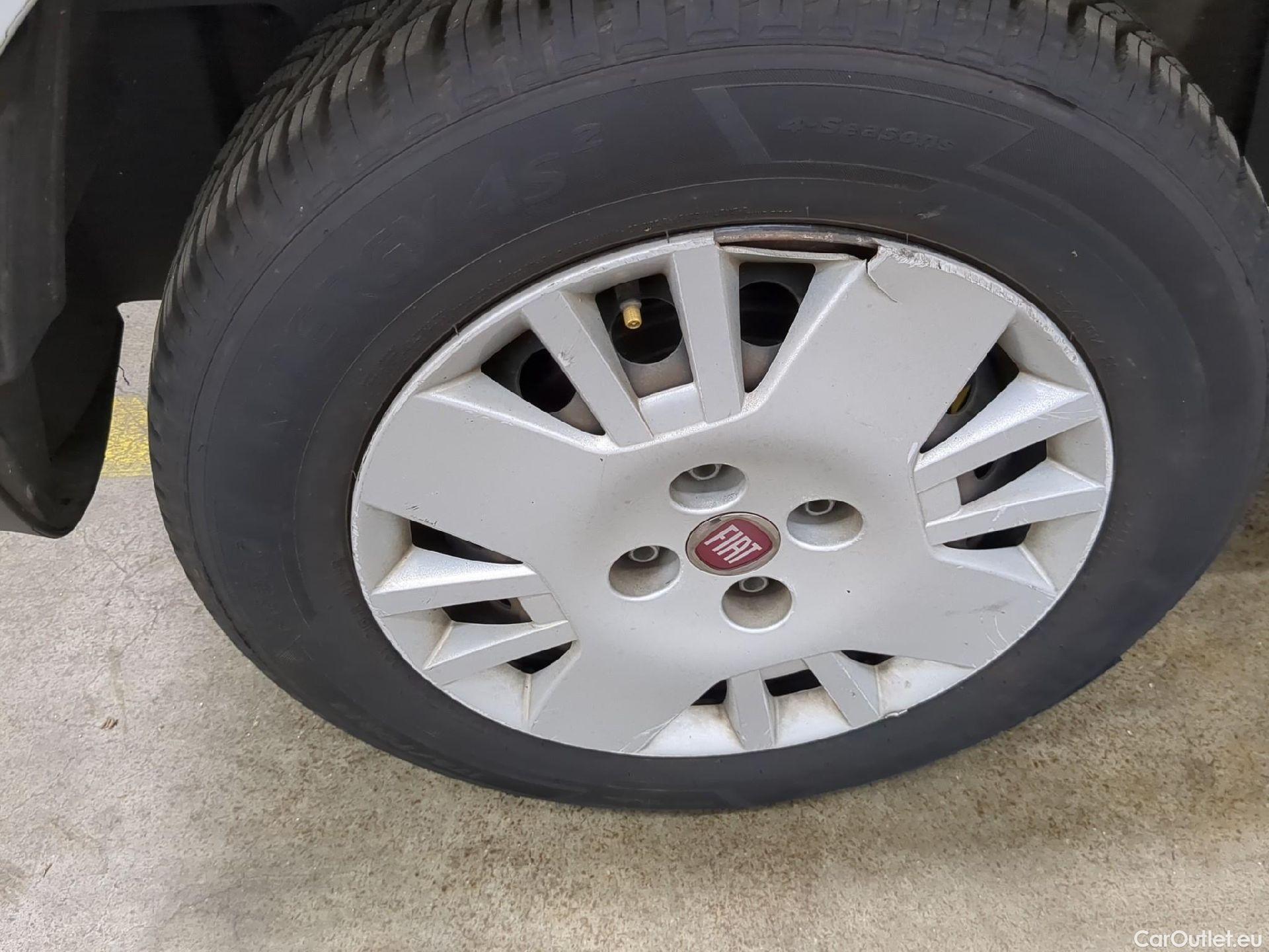  Fiat  Fiorino FIAT  VU 4p Fourgonnette 1.3 Multijet 80 class II Pack Pro Nav #31