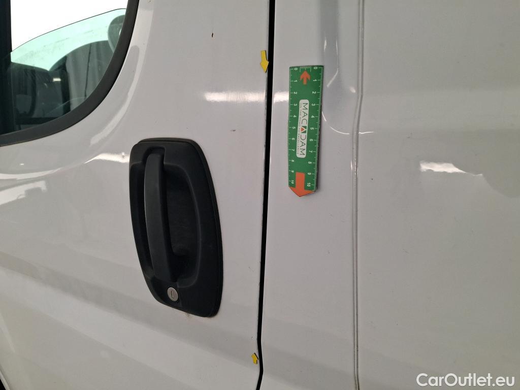  Fiat  Ducato FIAT   2014  4P Fourgon tôlé 2.3 Multijet 120 3.0 C H1 Business #42
