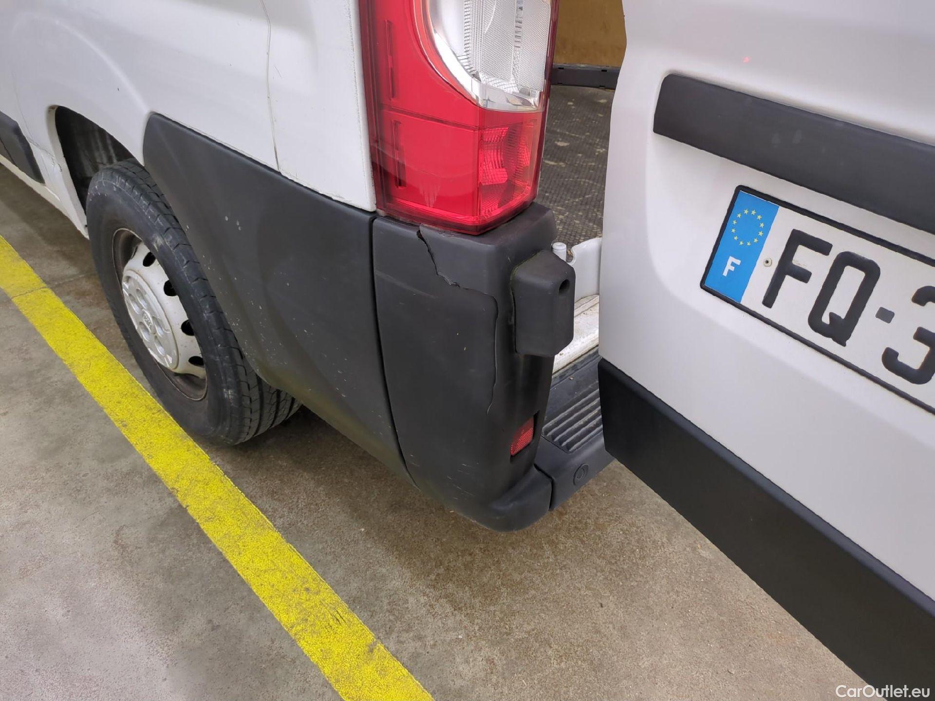  Fiat  Ducato FIAT  / 2014 / 4P / Fourgon tôlé 3.0 M H2 2.3 Multijet 120 Pack Pro Nav #23