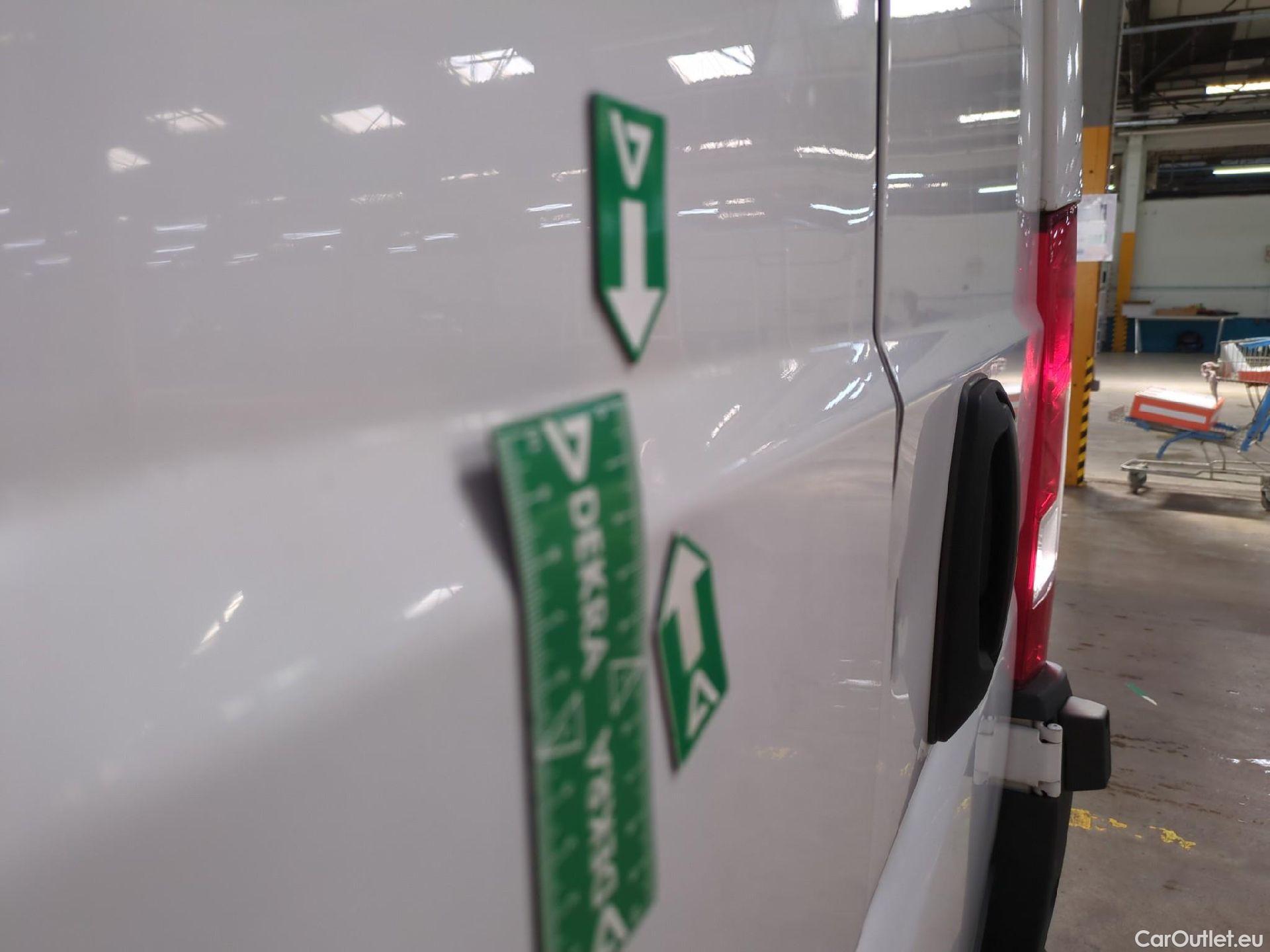 Fiat  Ducato FIAT  / 2014 / 4P / Fourgon tôlé 3.0 M H2 2.3 Multijet 120 Pack Pro Nav #38