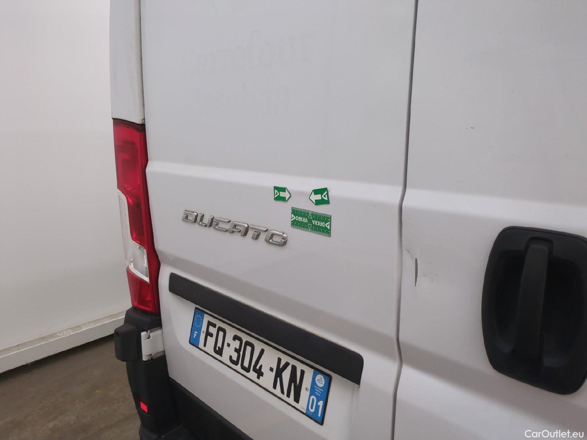  Fiat  Ducato FIAT  / 2014 / 4P / Fourgon tôlé 3.0 M H2 2.3 Multijet 120 Pack Pro Nav #43
