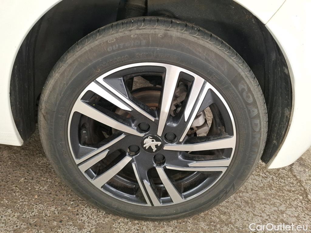  Peugeot  208  Allure Pack 1.2 PureTech 100CV BVA8 E6d
 #40