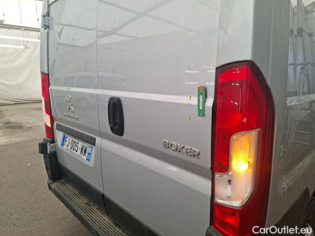  Peugeot  Boxer PEUGEOT  / 2014 / 4P / Fourgon tôlé BLUEHDI 130 PREMIUM PA 335 L3H3 #46