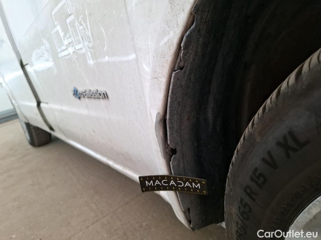  Nissan  NV200 NISSAN e- / 2009 / 4P / Fourgon tôlé 40kWh 109ch N-Connecta Electrique #45