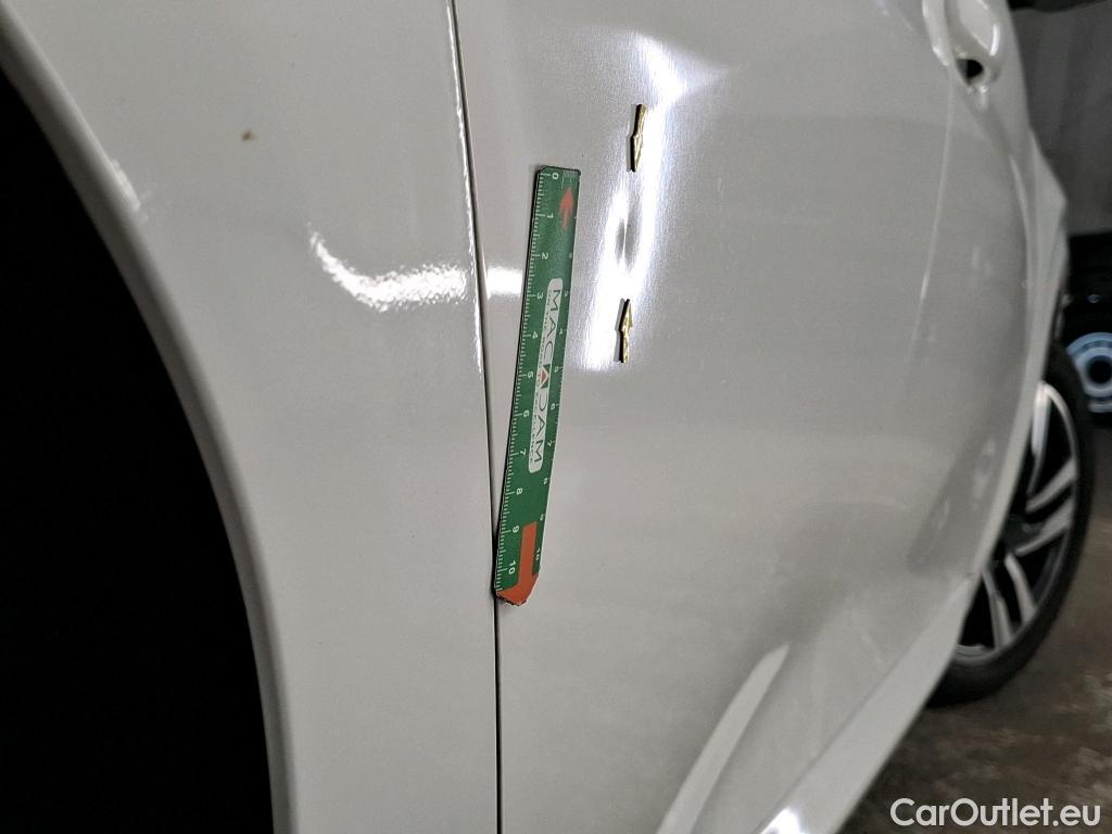  Peugeot  208  Allure Pack 1.2 PureTech 100CV BVA8 E6d
 #36