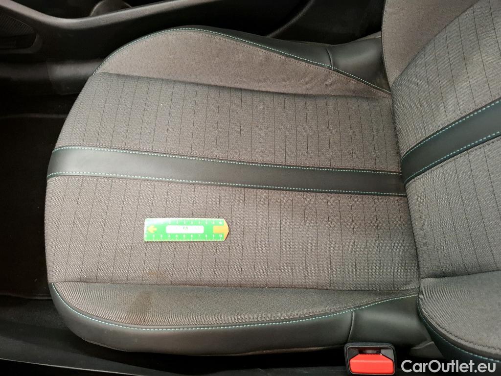  Peugeot  208  Allure Pack 1.2 PureTech 100CV BVA8 E6d
 #43