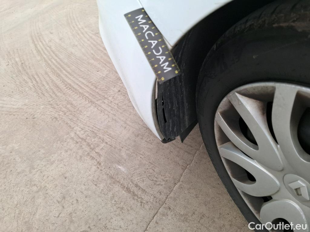  Renault  Clio  IV Air MediaNav 1.5 dCi 75CV BVM5 E6 #26