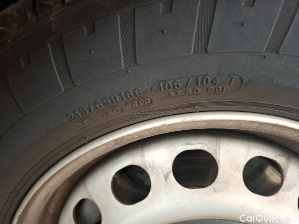  Peugeot  Expert  Fourgon M 2.0 HDi 145CV BVA8 6E #12