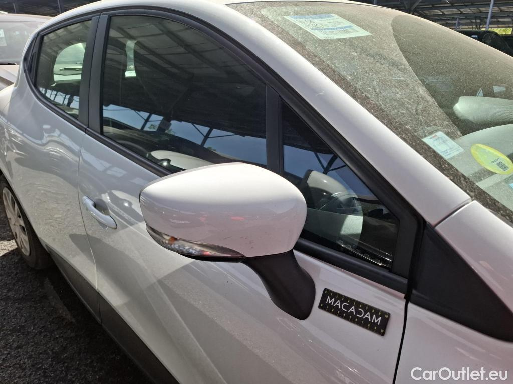  Renault  Clio  IV Air MediaNav 1.5 dCi 75CV BVM5 E6 #36