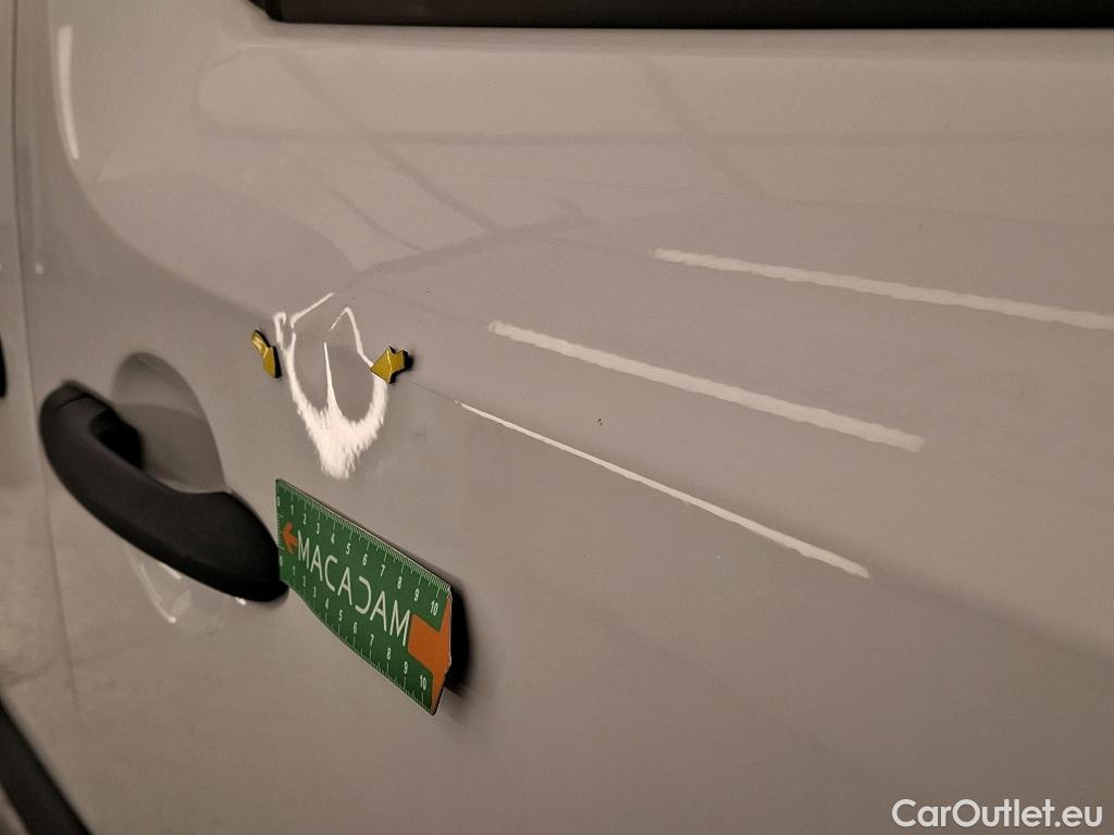  Renault  Kangoo RENAULT  Express / 2013 / 3P / Fourgonnette Z.E. Confort Achat Integral - 19 #8