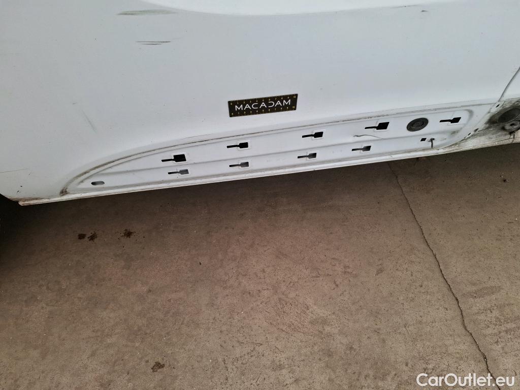  Renault  Trafic  III Fourgon L2H1 3T Confort 2.0 dCi 130CV BVM6 E6d #148