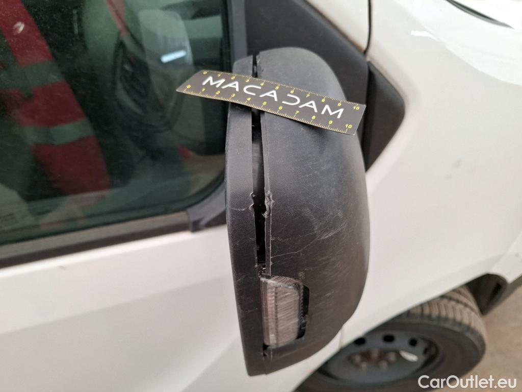 Renault  Trafic  III Fourgon L2H1 3T Confort 2.0 dCi 130CV BVM6 E6d #80