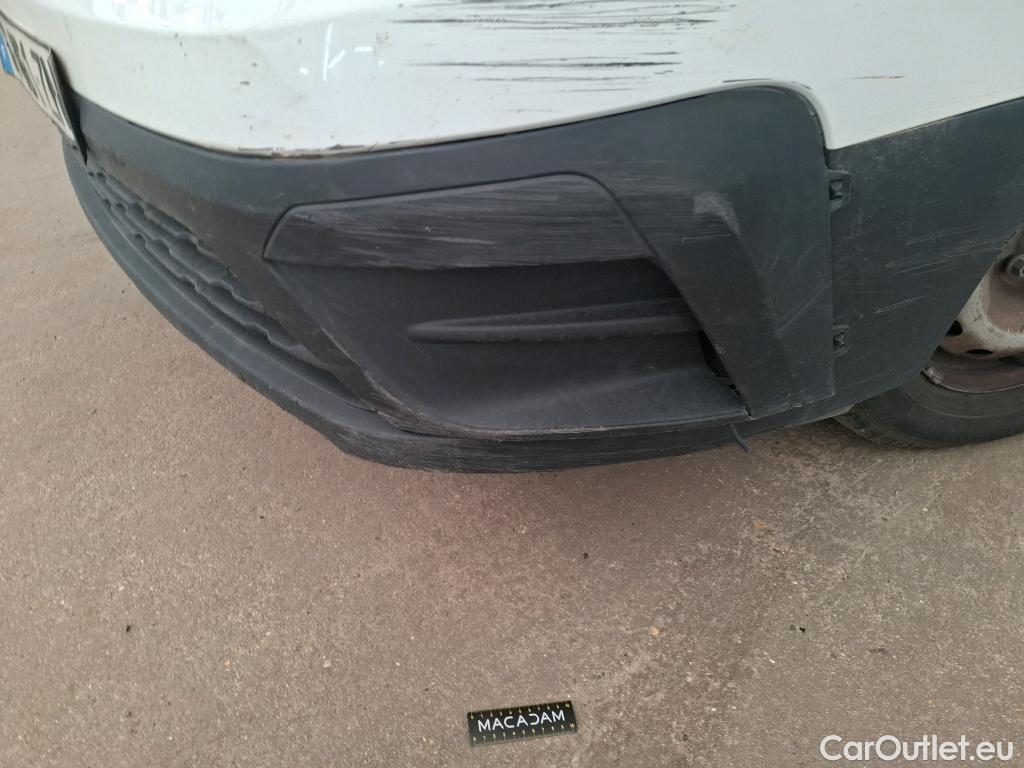  Renault  Trafic  III Fourgon L2H1 3T Grand Confort 2.0 dCi 130CV BVM6 E6d #104
