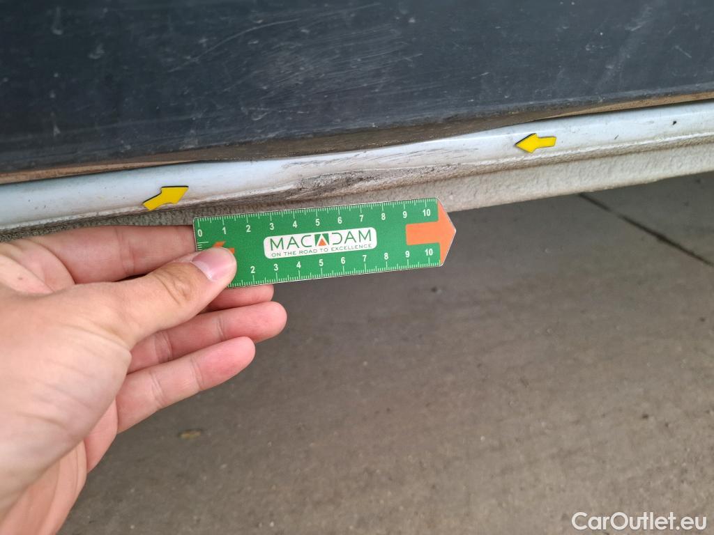  Renault  Trafic RENAULT  VU 4p Fourgon FG GCF L2H1 1300 dCi 120 #29
