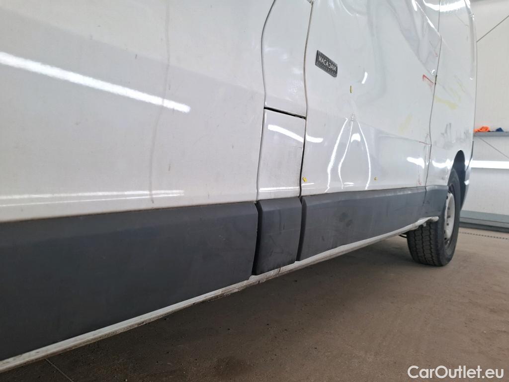  Renault  Trafic  III Fourgon L2H1 3T Grand Confort 2.0 dCi 130CV BVM6 E6d #20