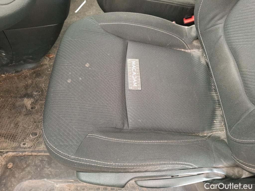  Renault  Trafic RENAULT  / 2019 / 4P / Fourgon tole NV FG GCF L1H1 1000 Energy dCi 145 #82