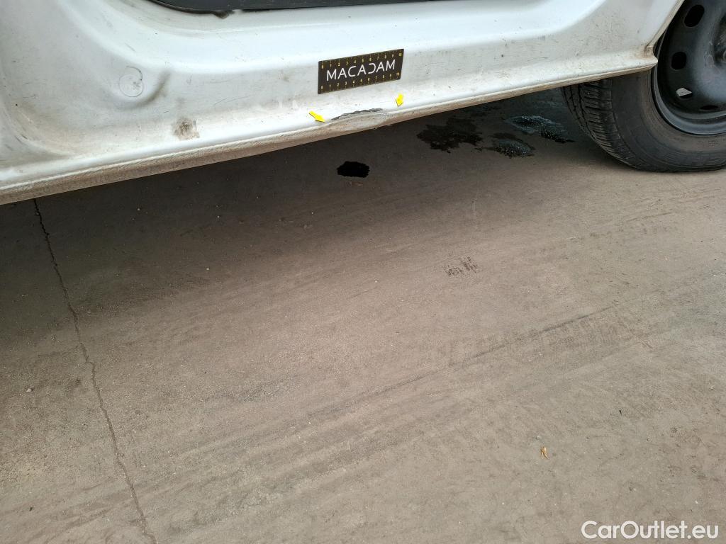  Renault  Trafic  III Fourgon L2H1 3T Confort 2.0 dCi 130CV BVM6 E6d #100